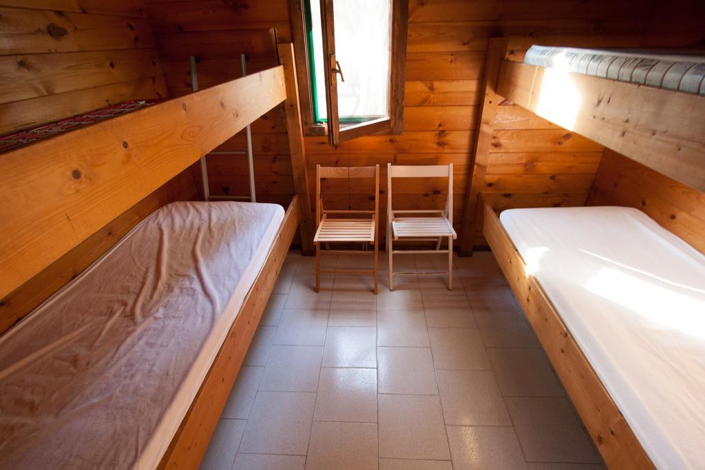 Villaggio Camping Uria Foce Varano Exterior photo