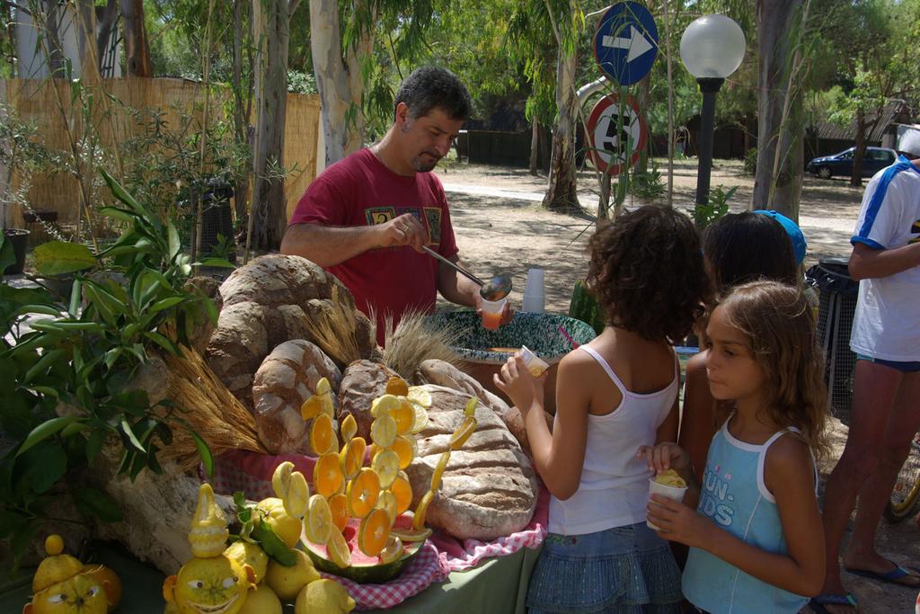 Villaggio Camping Uria Foce Varano Exterior photo