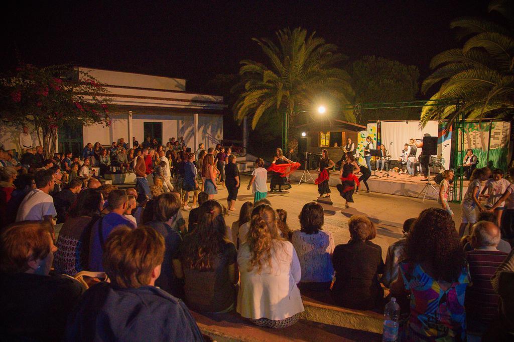 Villaggio Camping Uria Foce Varano Exterior photo